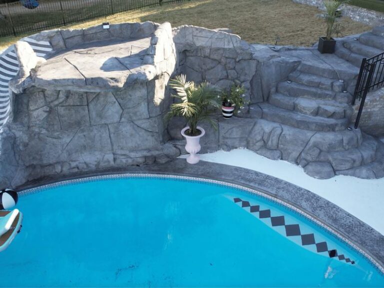 Pool_Scene_1_Cropped_800x600
